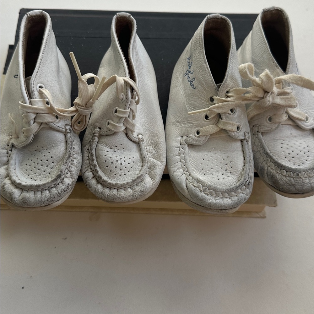 Vintage baby shoes  4 pair 1980-94